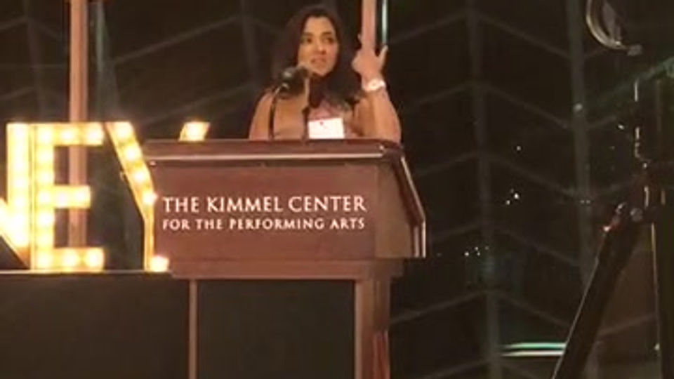 Our guest of honor, Kavita Basi, brain aneurysm survivor, advocate and Author of "Room 23." #HoneyBash18
